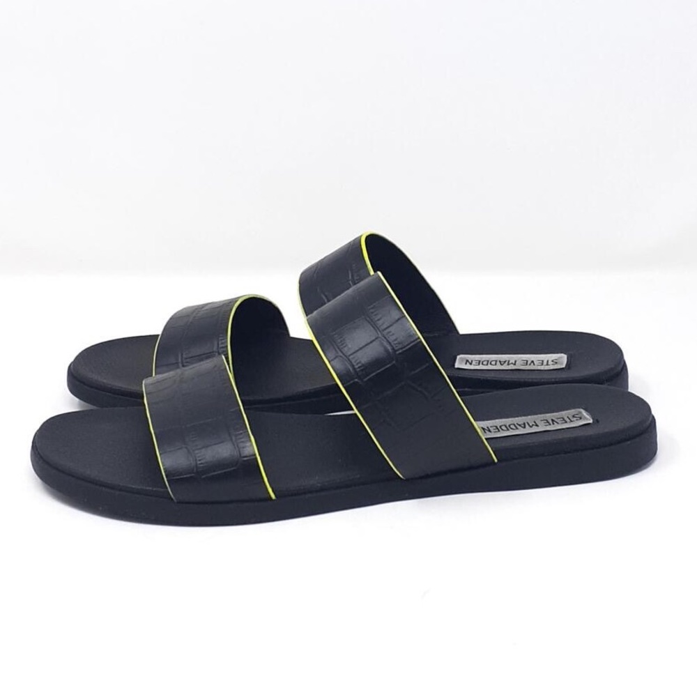 Steve Madden Adia Black Croc Flat Sandals Size 7.5
